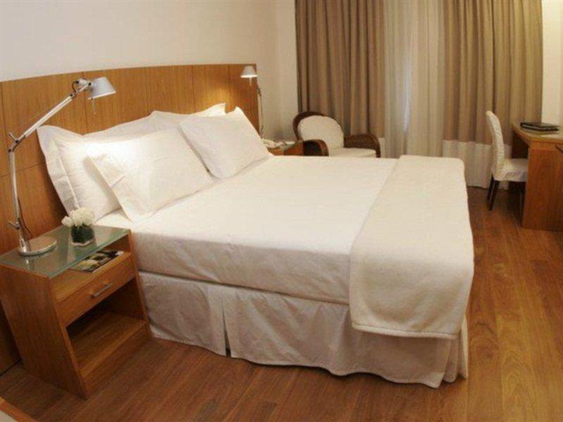 Отель Golden Tulip Ipanema Plaza Рио-де-Жанейро Экстерьер фото