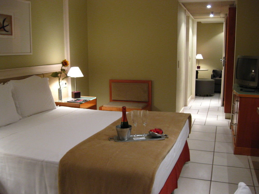 Отель Golden Tulip Ipanema Plaza Рио-де-Жанейро Экстерьер фото